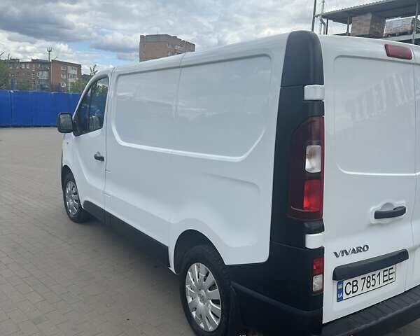 Білий Опель Віваро, об'ємом двигуна 1.6 л та пробігом 254 тис. км за 12000 $, фото 7 на Automoto.ua