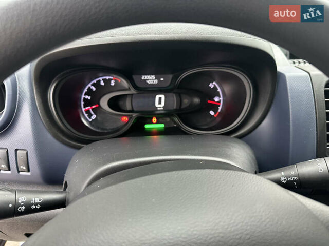 Белый Опель Виваро, объемом двигателя 1.6 л и пробегом 233 тыс. км за 14700 $, фото 45 на Automoto.ua