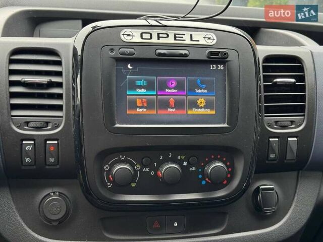 Белый Опель Виваро, объемом двигателя 1.6 л и пробегом 179 тыс. км за 15300 $, фото 22 на Automoto.ua