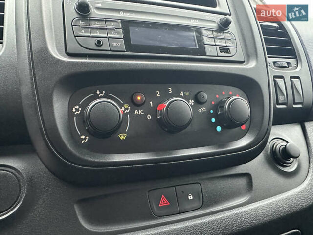 Белый Опель Виваро, объемом двигателя 1.6 л и пробегом 233 тыс. км за 14700 $, фото 43 на Automoto.ua