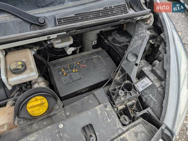 Білий Опель Віваро, об'ємом двигуна 1.6 л та пробігом 205 тис. км за 16550 $, фото 46 на Automoto.ua