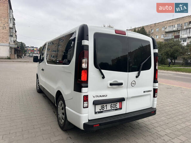 Белый Опель Виваро, объемом двигателя 1.6 л и пробегом 189 тыс. км за 17800 $, фото 6 на Automoto.ua