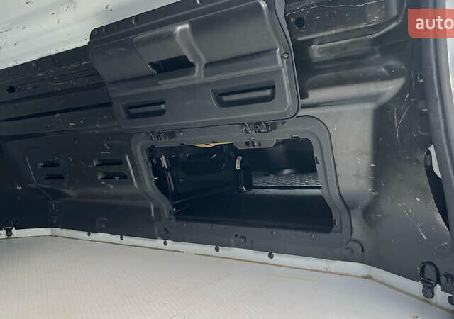 Белый Опель Виваро, объемом двигателя 1.6 л и пробегом 128 тыс. км за 14700 $, фото 39 на Automoto.ua