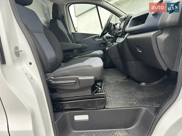 Белый Опель Виваро, объемом двигателя 1.6 л и пробегом 233 тыс. км за 14700 $, фото 70 на Automoto.ua