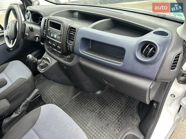 Белый Опель Виваро, объемом двигателя 1.6 л и пробегом 233 тыс. км за 14700 $, фото 72 на Automoto.ua