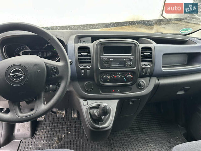 Белый Опель Виваро, объемом двигателя 1.6 л и пробегом 233 тыс. км за 14700 $, фото 50 на Automoto.ua