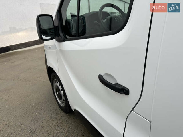 Белый Опель Виваро, объемом двигателя 1.6 л и пробегом 233 тыс. км за 14700 $, фото 12 на Automoto.ua