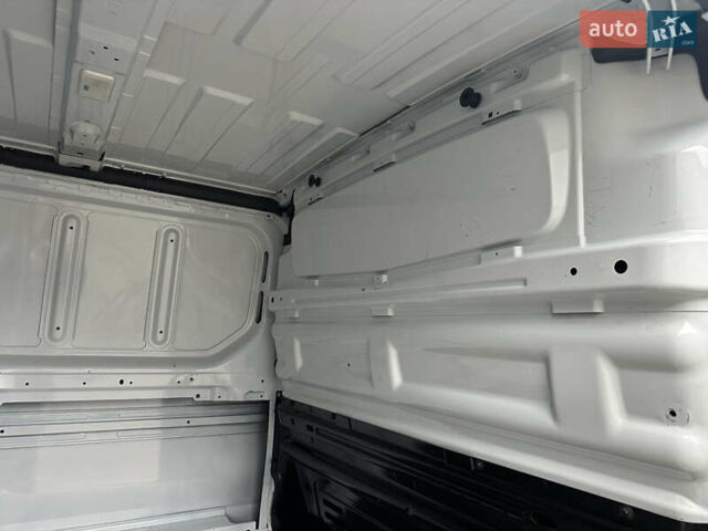 Белый Опель Виваро, объемом двигателя 1.6 л и пробегом 233 тыс. км за 14700 $, фото 67 на Automoto.ua