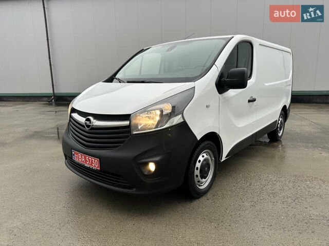 Белый Опель Виваро, объемом двигателя 1.6 л и пробегом 233 тыс. км за 14700 $, фото 1 на Automoto.ua