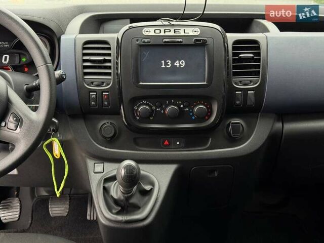 Белый Опель Виваро, объемом двигателя 1.6 л и пробегом 179 тыс. км за 15300 $, фото 37 на Automoto.ua