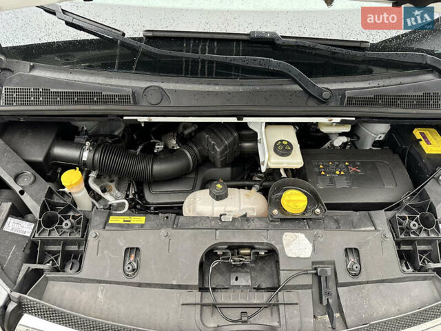 Белый Опель Виваро, объемом двигателя 1.6 л и пробегом 233 тыс. км за 14700 $, фото 92 на Automoto.ua