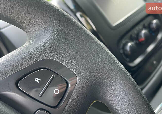 Белый Опель Виваро, объемом двигателя 1.6 л и пробегом 128 тыс. км за 14700 $, фото 15 на Automoto.ua