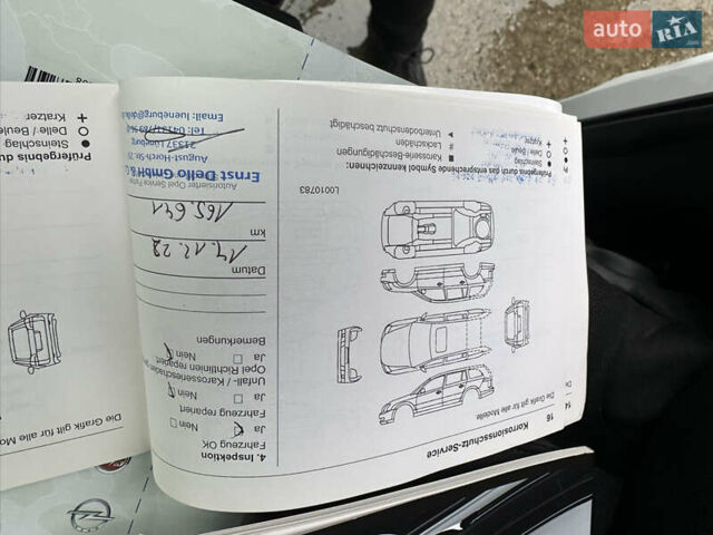 Белый Опель Виваро, объемом двигателя 1.6 л и пробегом 233 тыс. км за 14700 $, фото 78 на Automoto.ua