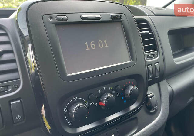 Белый Опель Виваро, объемом двигателя 1.6 л и пробегом 128 тыс. км за 14700 $, фото 26 на Automoto.ua