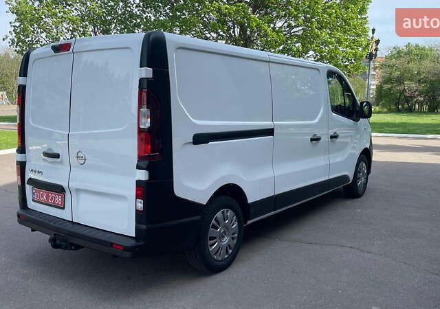 Белый Опель Виваро, объемом двигателя 1.6 л и пробегом 128 тыс. км за 14700 $, фото 3 на Automoto.ua