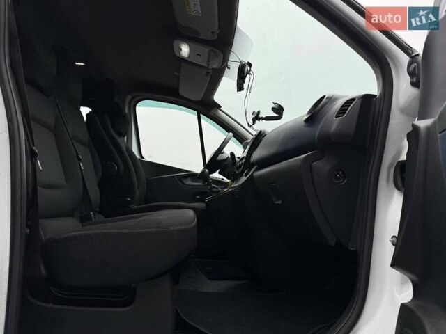 Белый Опель Виваро, объемом двигателя 1.6 л и пробегом 179 тыс. км за 15300 $, фото 57 на Automoto.ua