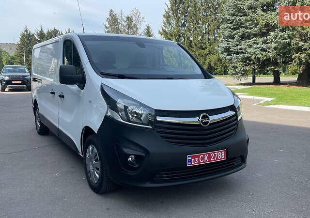 Белый Опель Виваро, объемом двигателя 1.6 л и пробегом 128 тыс. км за 14700 $, фото 7 на Automoto.ua