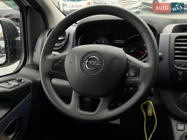 Белый Опель Виваро, объемом двигателя 1.6 л и пробегом 179 тыс. км за 15300 $, фото 61 на Automoto.ua