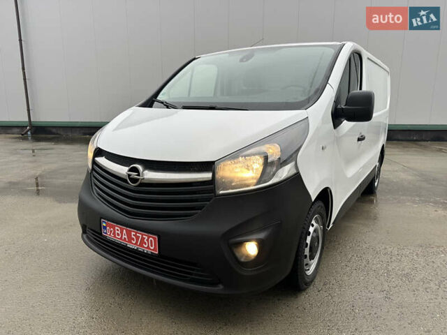 Белый Опель Виваро, объемом двигателя 1.6 л и пробегом 233 тыс. км за 14700 $, фото 2 на Automoto.ua
