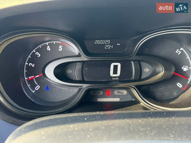 Белый Опель Виваро, объемом двигателя 1.6 л и пробегом 260 тыс. км за 11499 $, фото 31 на Automoto.ua