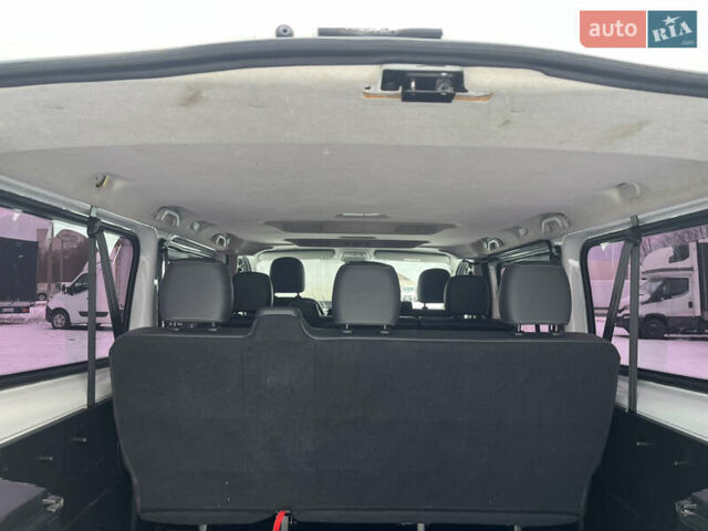 Белый Опель Виваро, объемом двигателя 0 л и пробегом 166 тыс. км за 17200 $, фото 18 на Automoto.ua