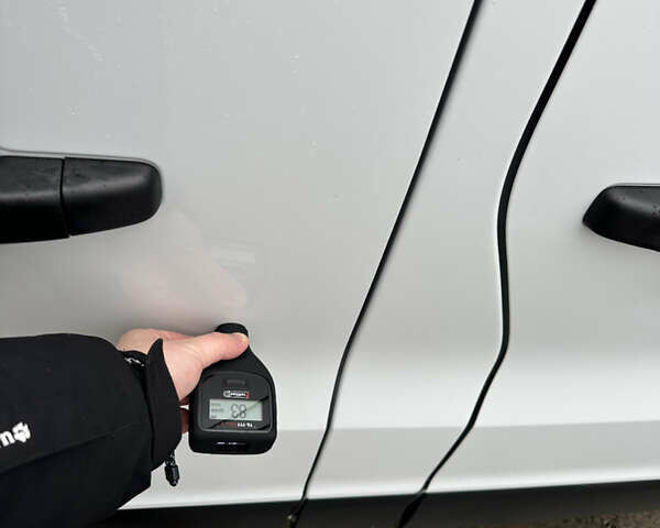 Белый Опель Виваро, объемом двигателя 1.6 л и пробегом 233 тыс. км за 14700 $, фото 108 на Automoto.ua