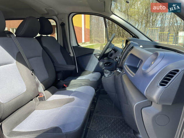 Белый Опель Виваро, объемом двигателя 1.6 л и пробегом 242 тыс. км за 14500 $, фото 14 на Automoto.ua