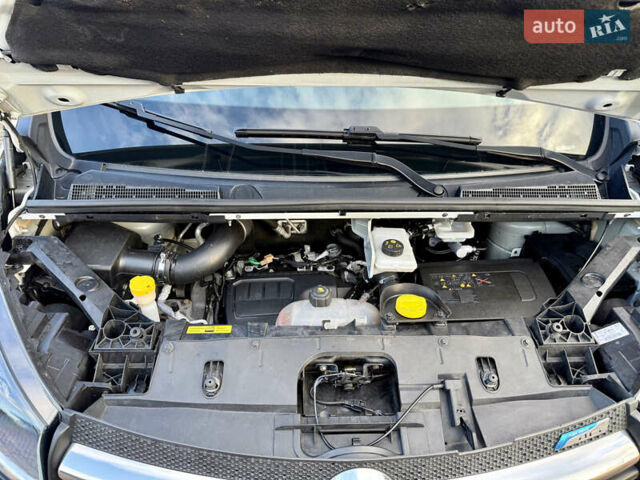 Белый Опель Виваро, объемом двигателя 1.6 л и пробегом 260 тыс. км за 11499 $, фото 30 на Automoto.ua