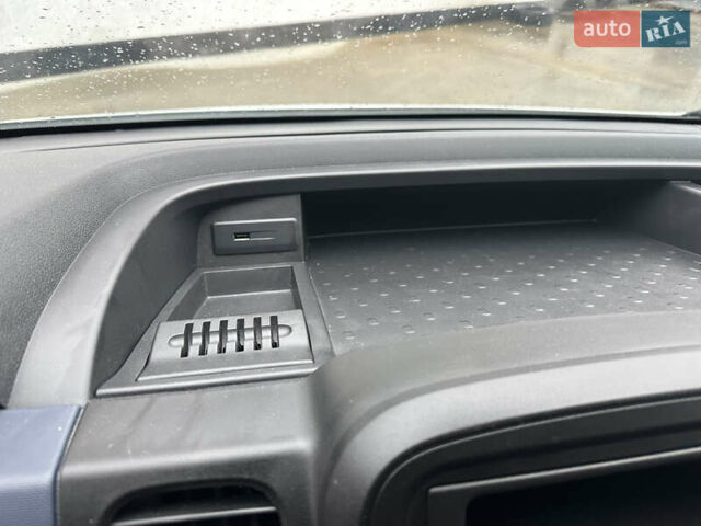 Белый Опель Виваро, объемом двигателя 1.6 л и пробегом 233 тыс. км за 14700 $, фото 53 на Automoto.ua