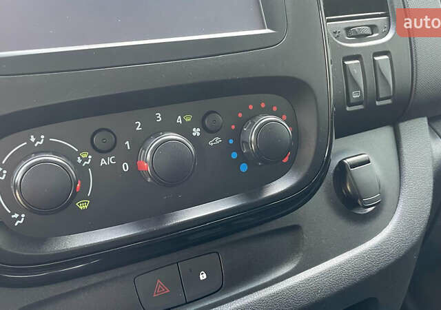 Белый Опель Виваро, объемом двигателя 1.6 л и пробегом 128 тыс. км за 14700 $, фото 23 на Automoto.ua