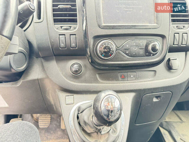 Білий Опель Віваро, об'ємом двигуна 1.6 л та пробігом 346 тис. км за 10750 $, фото 13 на Automoto.ua