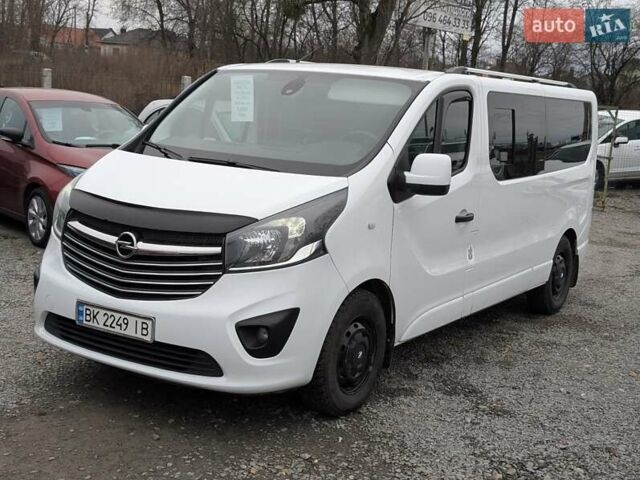 Білий Опель Віваро, об'ємом двигуна 1.6 л та пробігом 205 тис. км за 16550 $, фото 4 на Automoto.ua