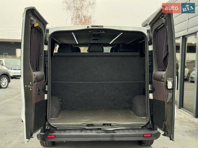 Белый Опель Виваро, объемом двигателя 1.6 л и пробегом 179 тыс. км за 15300 $, фото 45 на Automoto.ua