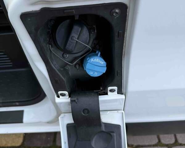 Белый Опель Виваро, объемом двигателя 1.6 л и пробегом 260 тыс. км за 11499 $, фото 29 на Automoto.ua