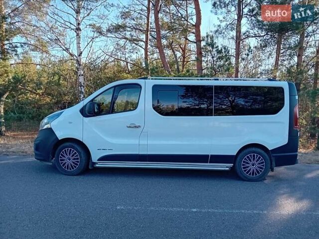 Белый Опель Виваро, объемом двигателя 1.6 л и пробегом 182 тыс. км за 14500 $, фото 5 на Automoto.ua