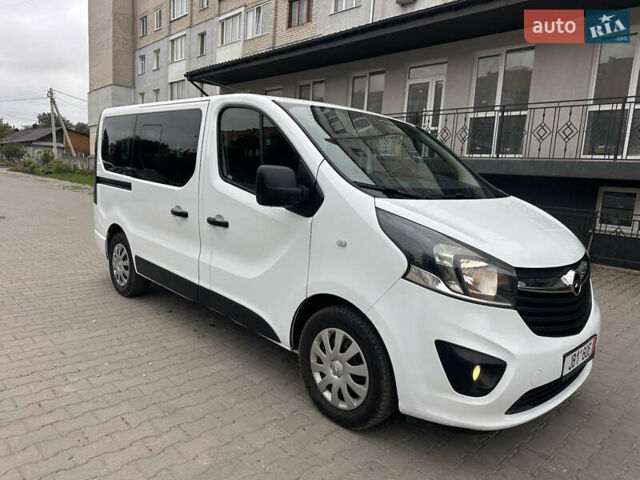 Белый Опель Виваро, объемом двигателя 1.6 л и пробегом 189 тыс. км за 17800 $, фото 12 на Automoto.ua