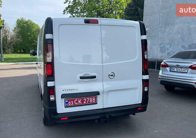 Белый Опель Виваро, объемом двигателя 1.6 л и пробегом 128 тыс. км за 14700 $, фото 12 на Automoto.ua