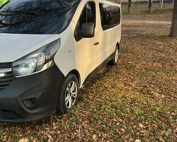 Білий Опель Віваро, об'ємом двигуна 1.6 л та пробігом 186 тис. км за 20800 $, фото 2 на Automoto.ua