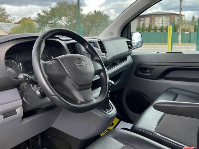 Білий Опель Віваро, об'ємом двигуна 2 л та пробігом 158 тис. км за 17600 $, фото 6 на Automoto.ua