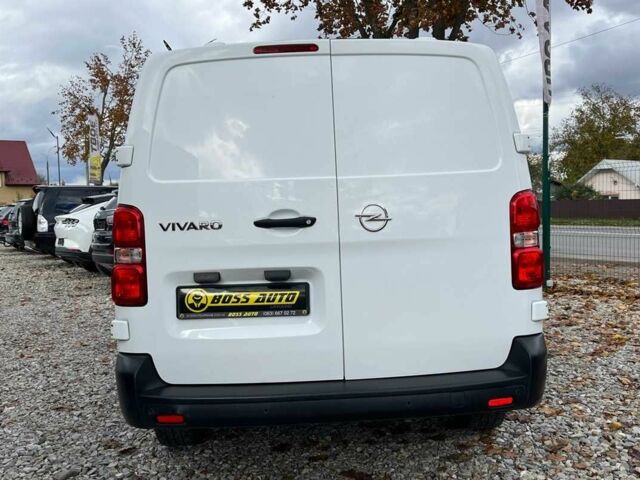 Білий Опель Віваро, об'ємом двигуна 2 л та пробігом 158 тис. км за 17600 $, фото 4 на Automoto.ua