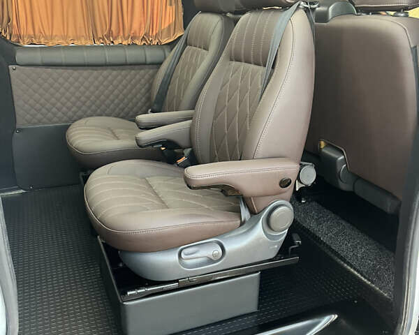 Білий Опель Віваро, об'ємом двигуна 1.6 л та пробігом 186 тис. км за 20800 $, фото 19 на Automoto.ua