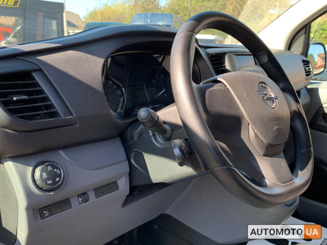 Белый Опель Виваро, объемом двигателя 2 л и пробегом 158 тыс. км за 17300 $, фото 11 на Automoto.ua