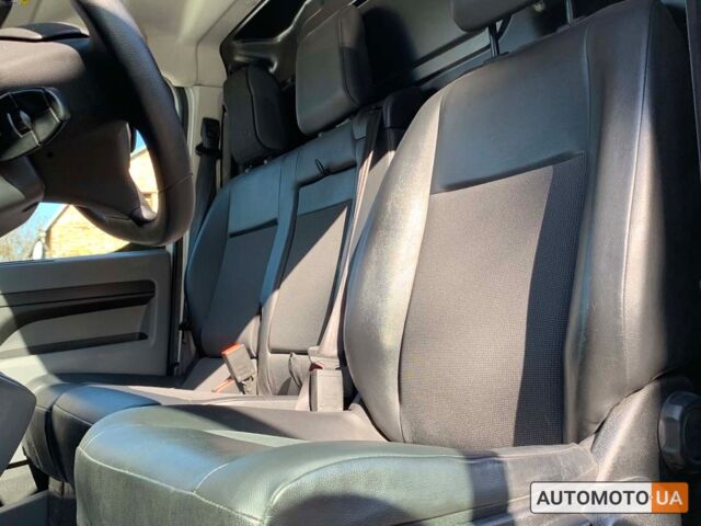 Белый Опель Виваро, объемом двигателя 2 л и пробегом 158 тыс. км за 17300 $, фото 8 на Automoto.ua