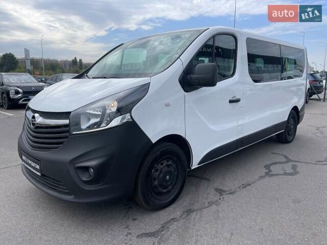 Белый Опель Виваро, объемом двигателя 1.6 л и пробегом 72 тыс. км за 25400 $, фото 2 на Automoto.ua