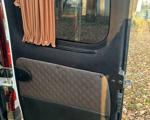 Білий Опель Віваро, об'ємом двигуна 1.6 л та пробігом 186 тис. км за 20800 $, фото 21 на Automoto.ua