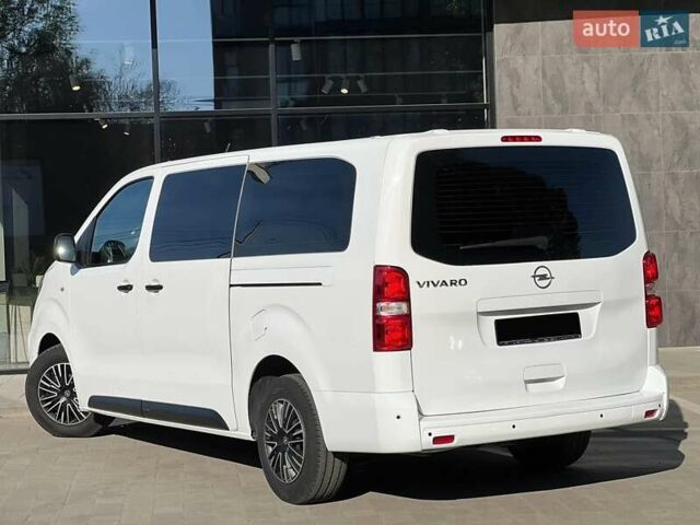 Белый Опель Виваро, объемом двигателя 2 л и пробегом 240 тыс. км за 21699 $, фото 8 на Automoto.ua