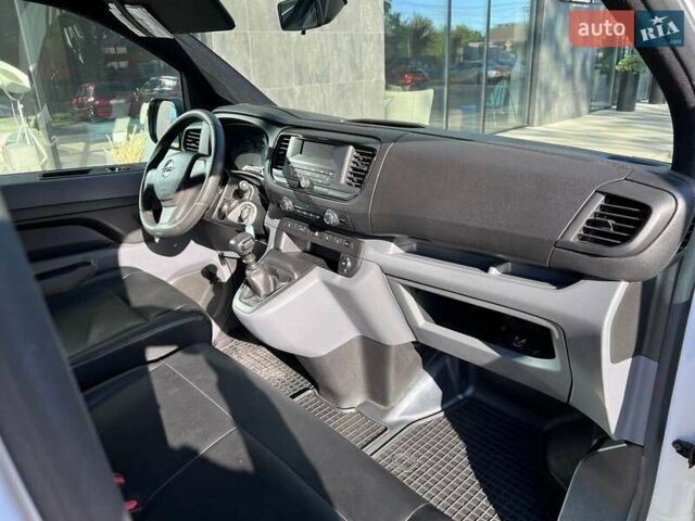 Белый Опель Виваро, объемом двигателя 2 л и пробегом 240 тыс. км за 21699 $, фото 15 на Automoto.ua