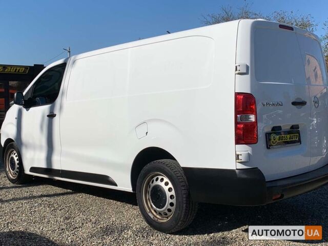 Белый Опель Виваро, объемом двигателя 2 л и пробегом 158 тыс. км за 17300 $, фото 3 на Automoto.ua