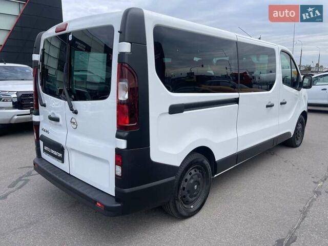 Белый Опель Виваро, объемом двигателя 1.6 л и пробегом 72 тыс. км за 25400 $, фото 6 на Automoto.ua