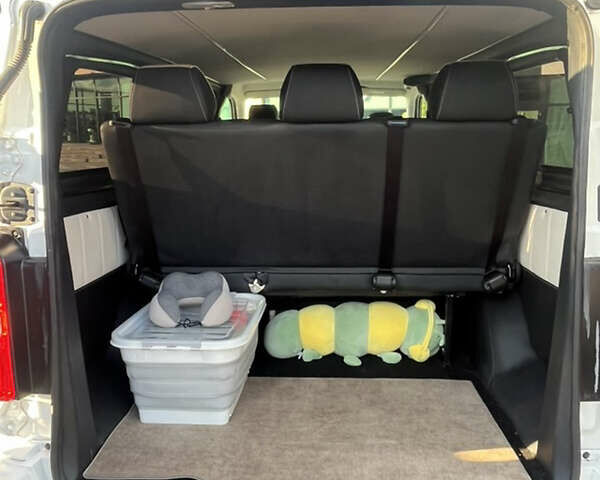 Белый Опель Виваро, объемом двигателя 2 л и пробегом 200 тыс. км за 27200 $, фото 4 на Automoto.ua